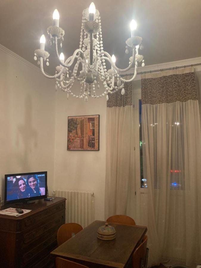 Casa vacanza sole lago… Intra Esterno foto